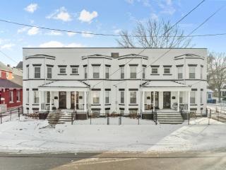Luxe Ohio City Townhome only minutes to stadium! - Cleveland - 5