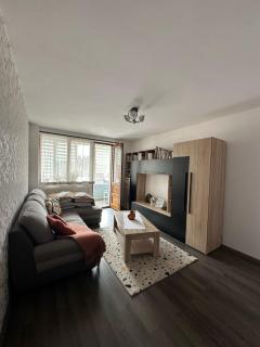 Apartament de închiriat - 1