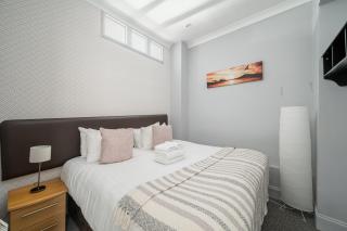 F&O Apartments - VIP Royal Mile 2 bed Apartment - Sleeps 4 - 1