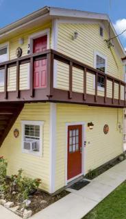 Hidden Gem by Beach & Pier Unit 3 - Galveston - 6