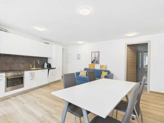 Court House Curio - 9