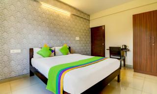Treebo 12 Degrees West, 750 Mts From Embassy Golf Links Business Park - Bangalore - 9