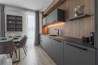 Luxury Grey Residence - Central, Free Parking, Self Check-In - Oradea - 4
