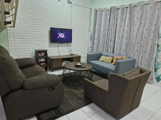 Homestay Saujana Utama - Sungai Buluh - 7