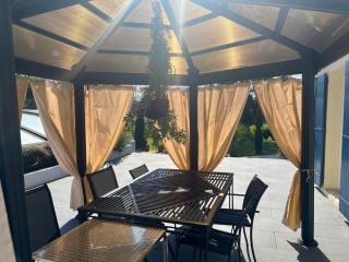 Magnifique villa avec gîte indépendant et parc paysager, havre de paix en Périgord! - Saint-Sauveur - 1