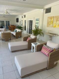 Exclusive 4 beds in Sandy Lane - Saint James - 1