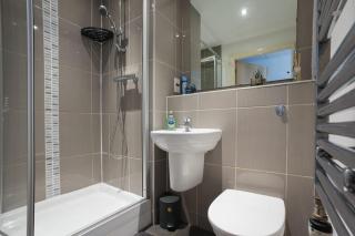 Leeds City Centre 2BD - Steps to First Direct Arena - Free Parking - Central Station - 4