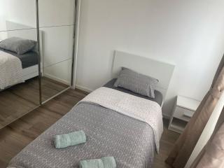 Apartament Central In Luceafărul Oradea Free Parking - Oradea - 1