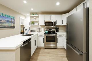 Oceanside Beach Condos - Oceanside - 8