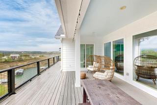 Lake Loop Retreat - Austin - 8