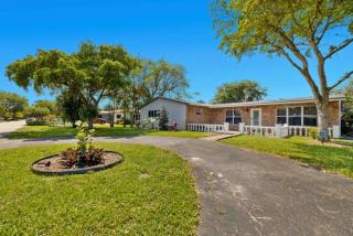 Spacious Pool home mins to Beach,Airport,Pets OK - Fort Lauderdale - 7