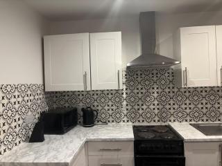 CROYDON 2BR Apt Spacious Free parking - South Norwood - 2