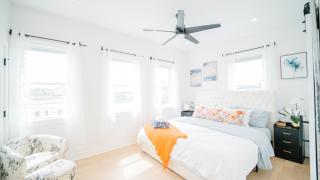 Chic 4BR DC Retreat -Rooftop & Free Parking! - 9