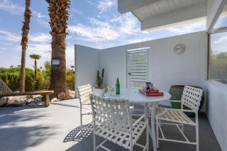 Hilltop Haven by ACME House Company - Palm Springs - 9