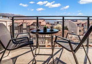 Private Apartment Near Lake & Old Town Fast WiFi - 9