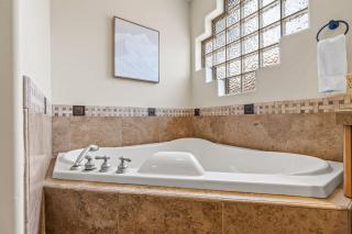 Fam-Friendly Cabin Retreat Hot Tub Game Room - Flagstaff - 4
