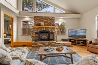 Fam-Friendly Cabin Retreat Hot Tub Game Room - Flagstaff - 1