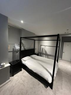affordable rooms in modern home - Eltham - 3
