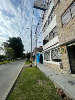 HOSPEDAJE LAS FLORES ICA - 0