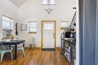 Blue Door Micro-Loft - Portland - 1