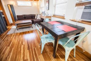 Blue Door Micro-Loft - Portland - 2