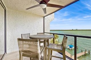 Sunny Days and Blissful Waves in Riverside - 9