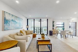 Sunny Days and Blissful Waves in Riverside - 5