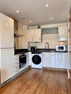 Meridian Near Beach Marina City Centre - Swansea - 9