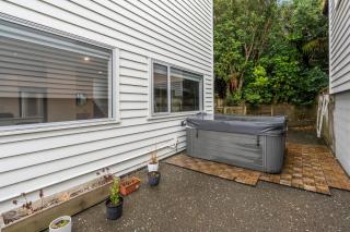 Urban Sanctuary - Johnsonville Holiday Home - 8