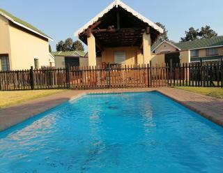 Guest house 2 bedroom apartment in witbank Emalahleni - 0