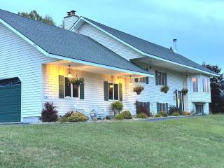 Stylish Mountain View Chalet with Heated Pool, Large Hot Tub, Playroom & Firepit close to Gore Mountain - Johnsburg - 2