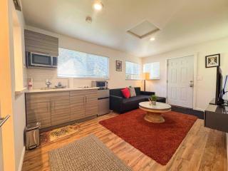 Modern Private Guesthouse in Seattle - Seattle - 5