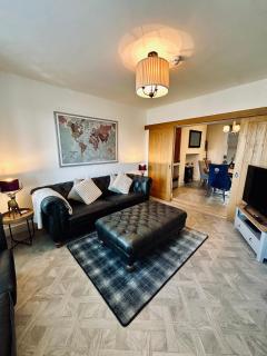 Luxury Pet Friendly 3 Bedroom Home with Copper Bath - 2