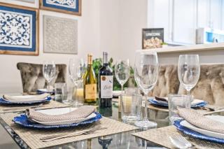 Cozy 2BR Retreat with BBQ, WIFI & Parking - 2