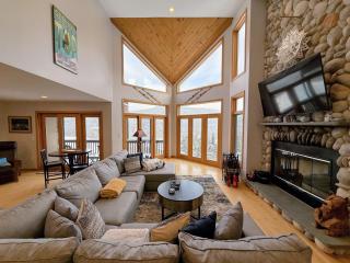 CR16 Ski in Out luxury home in Bretton Woods Great Views Pool gym passes - 1