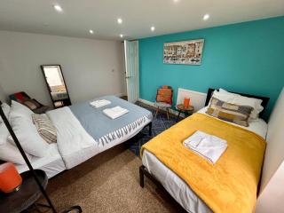 Seaside Chapel Escape Character Home Near Beach Sleep 5 - 6
