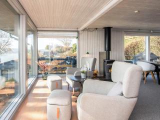 6 person holiday home in Bjert-By Traum - 6