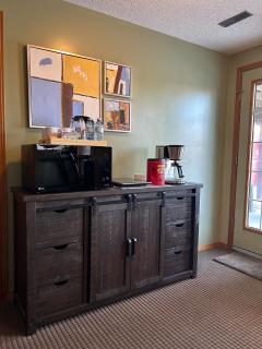 Entire Place! Walk-out Basement! - 8