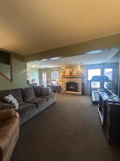 Entire Place! Walk-out Basement! - 2