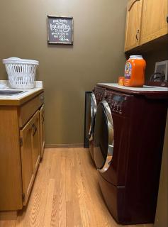 Entire Place! Walk-out Basement! - 1