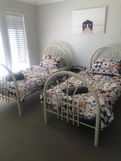 Home in wodonga-Comfort city - 2