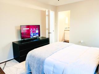 The Westcliff Executive by Vacation Your Way - Saginaw - 5