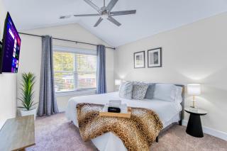 3 Lux King Beds o Game Rm o Fenced Backyard Escape - Charlotte - 6