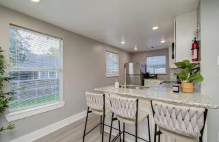 Two-Bedroom Townhouse in Downtown Houston - 5