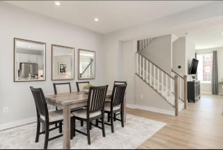 New Modern Townhome - 4