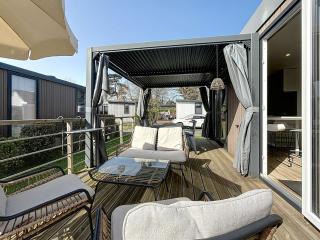 Mobil-home Grand Confort à Jullouville - Plage, Piscine Chauffée, Fitness et Parking - FR-1-361A-66 - 0