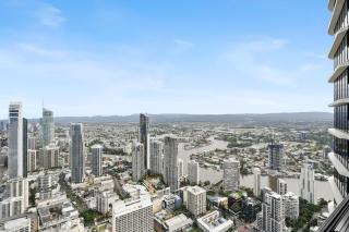 Sky High Penthouse Surfers Paradise 4bdr 2bth - Gold Coast - 3