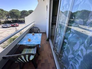 Studio pour 4 à Port Camargue avec Climatisation et Parking - FR-1-731-135 - Le Grau-du-Roi - 2