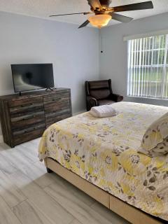 Dream Superior 3BR Condo Near Disney Parks - 2