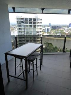 Circle on cavill riverview apartment - 5